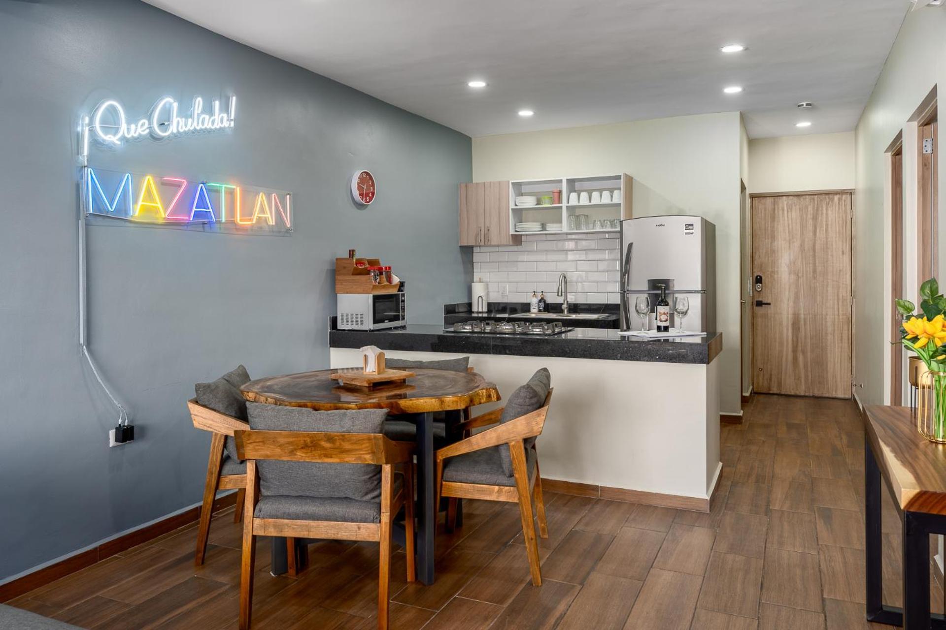 New & Comfy, 5 Star Area, Walk 2 Beach, Pool, Views, King Bed Mazatlan Luaran gambar